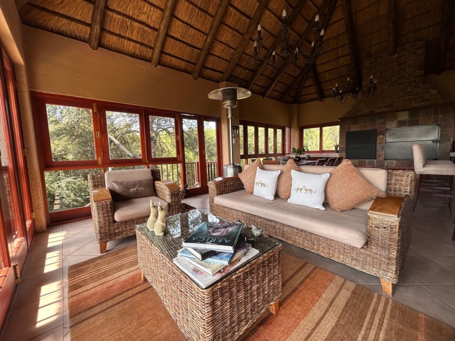 5 Bedroom Property for Sale in Boschenvaal River Front Lodges Free State
